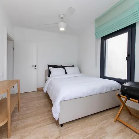 Spacious With Terrace And Sea View In Bodrum Giriş