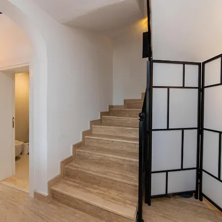 Spacious With Terrace And Sea View In Bodrum Villa